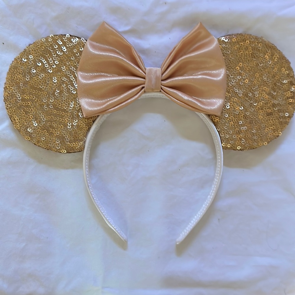 Gold sequined Minnie ears